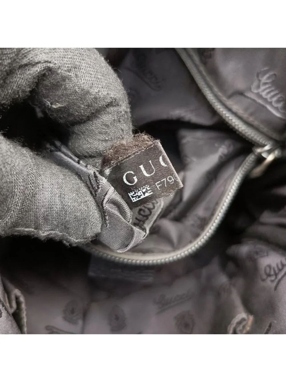 Gucci GG Supreme Messenger Black Leather
